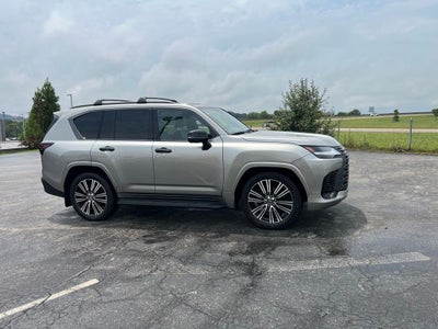 2025 Lexus LX 700h Luxury