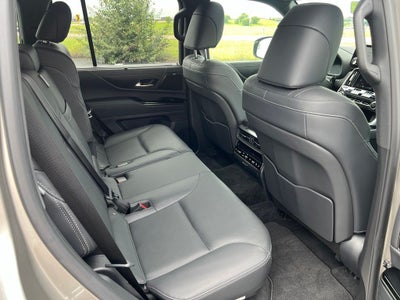 2025 Lexus LX 700h Luxury