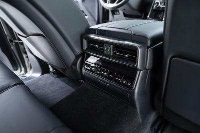 2025 Lexus LX 700h Luxury