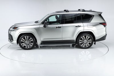 2025 Lexus LX 700h Luxury