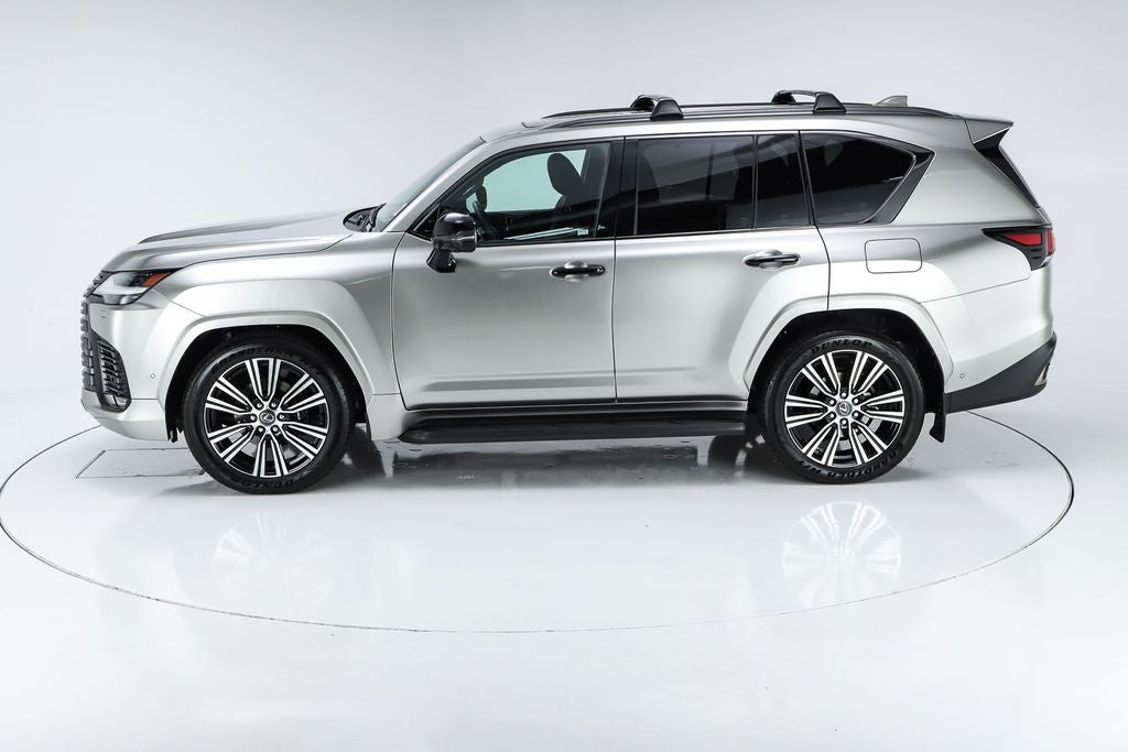 2025 Lexus LX 700h Luxury