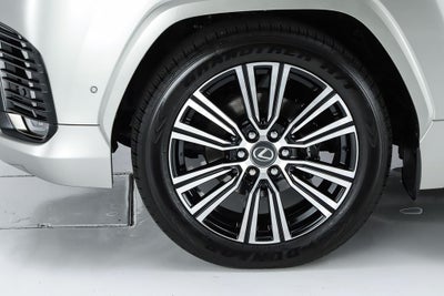 2025 Lexus LX 700h Luxury