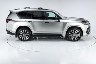 2025 Lexus LX 700h Luxury
