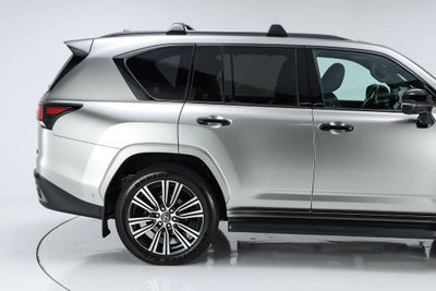 2025 Lexus LX 700h Luxury