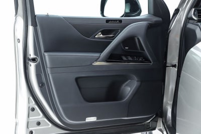 2025 Lexus LX 700h Luxury