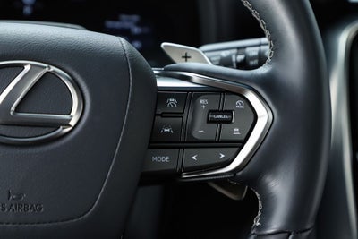 2025 Lexus LX 700h Luxury