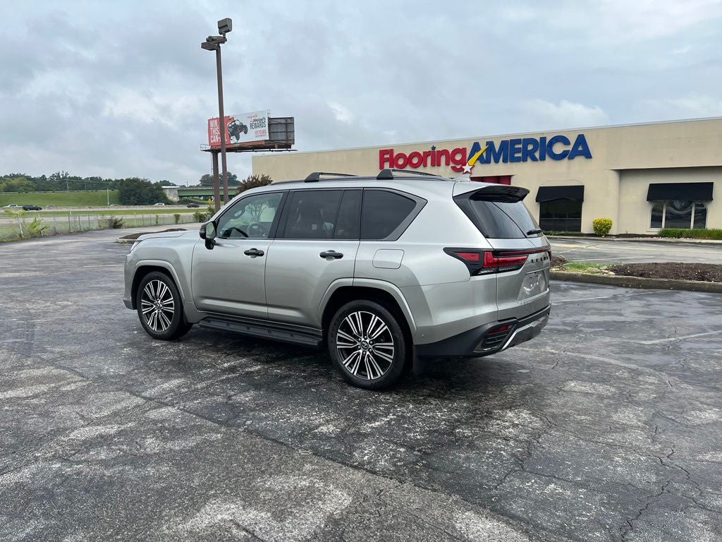 2025 Lexus LX 700h Luxury