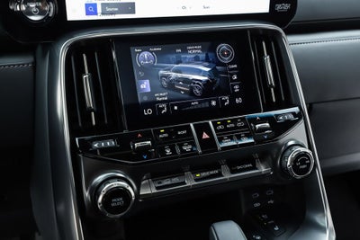 2025 Lexus LX 700h Luxury