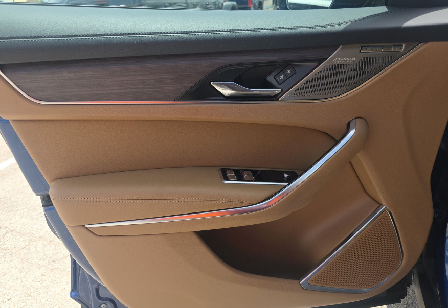 2023 Jaguar F-PACE P250 S