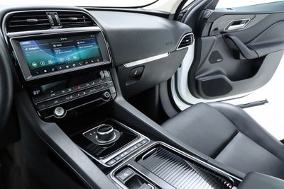 2020 Jaguar F-PACE 25t Premium