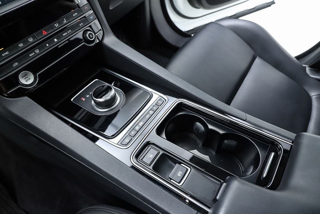 2020 Jaguar F-PACE 25t Premium