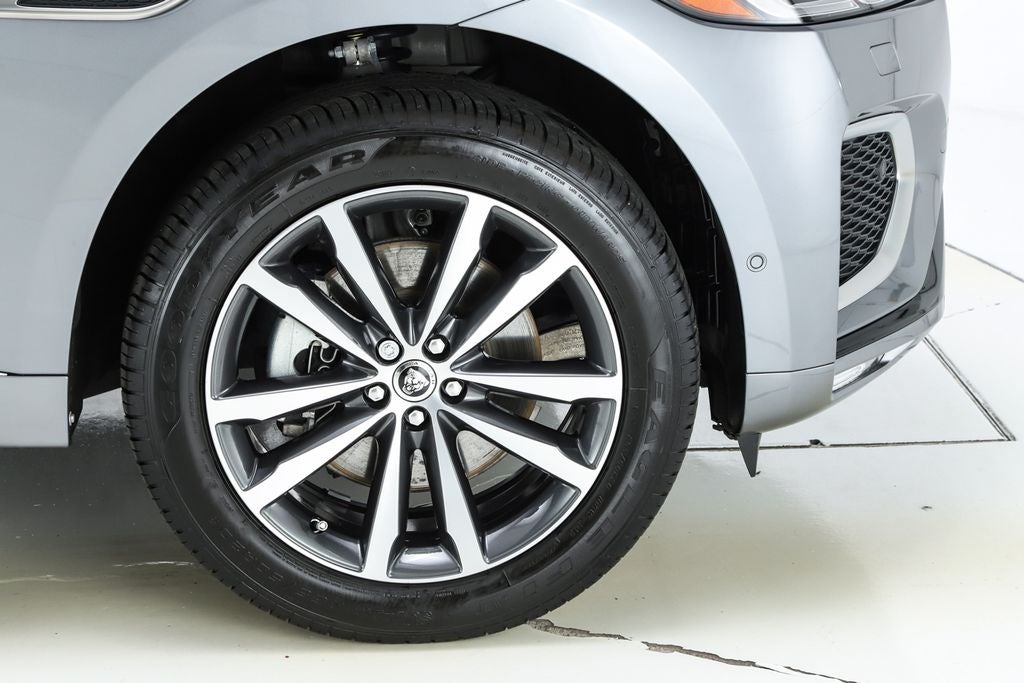 2025 Jaguar F-PACE P250 R-Dynamic S