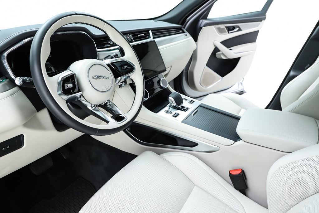 2025 Jaguar F-PACE P250 R-Dynamic S