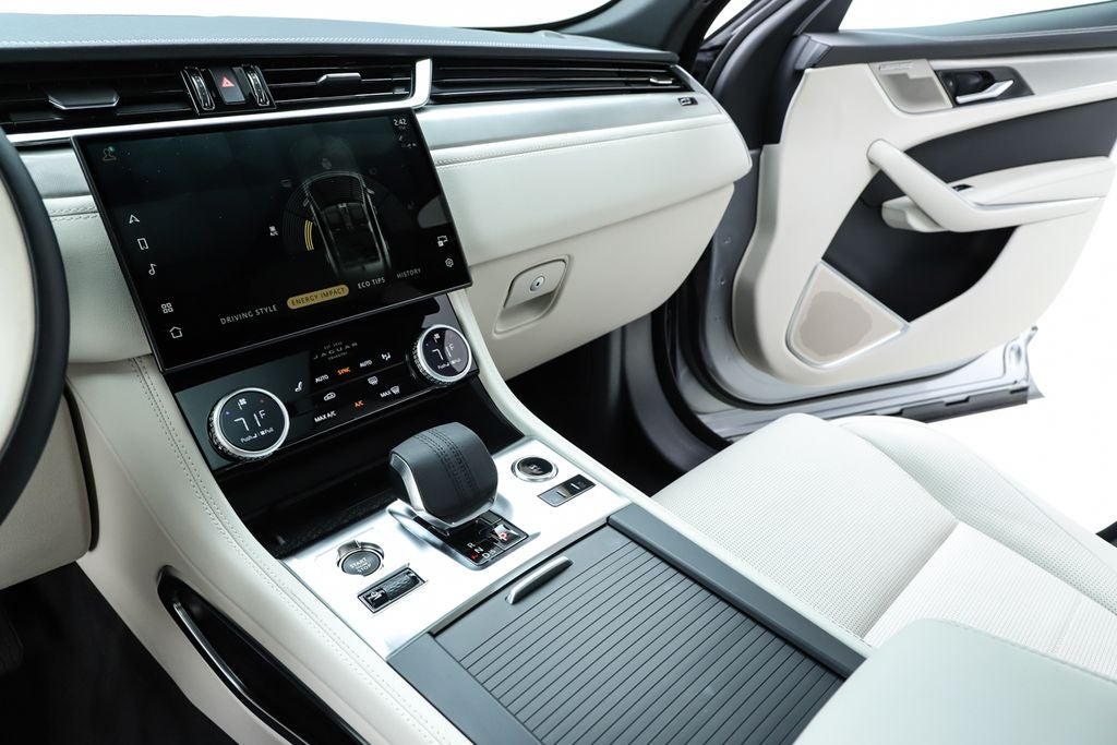 2025 Jaguar F-PACE P250 R-Dynamic S