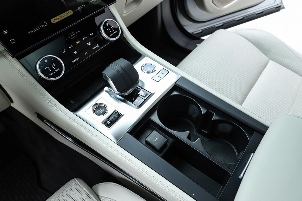 2025 Jaguar F-PACE P250 R-Dynamic S