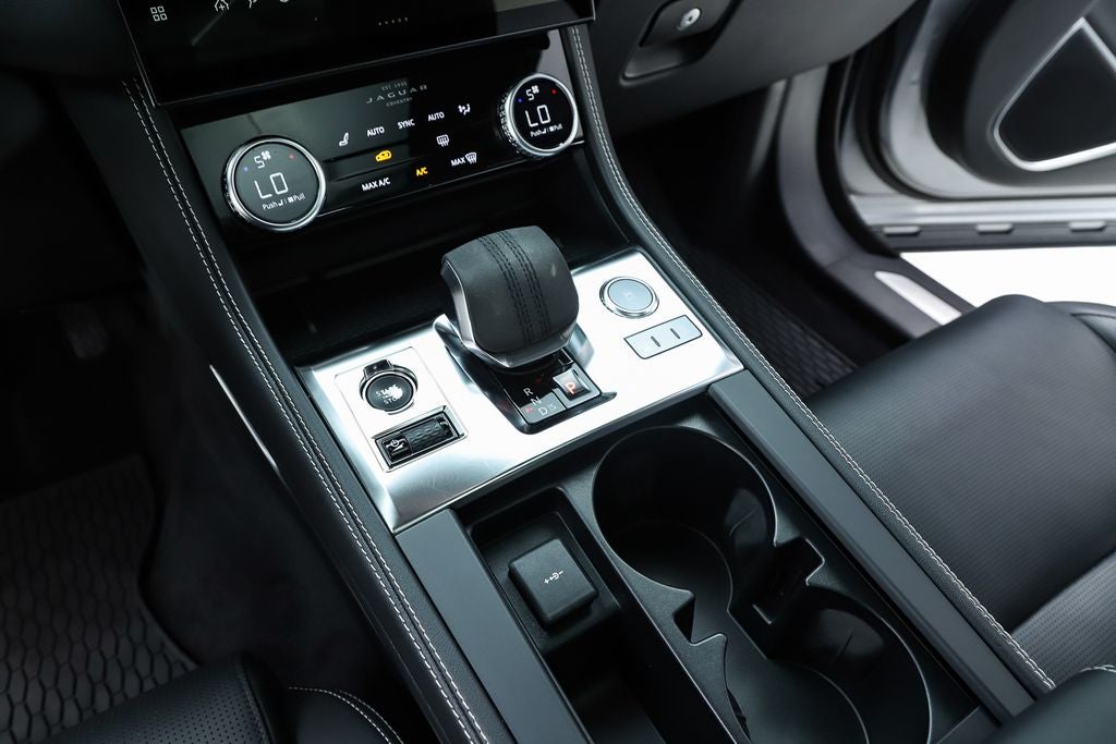 2023 Jaguar F-PACE P400 R-Dynamic S