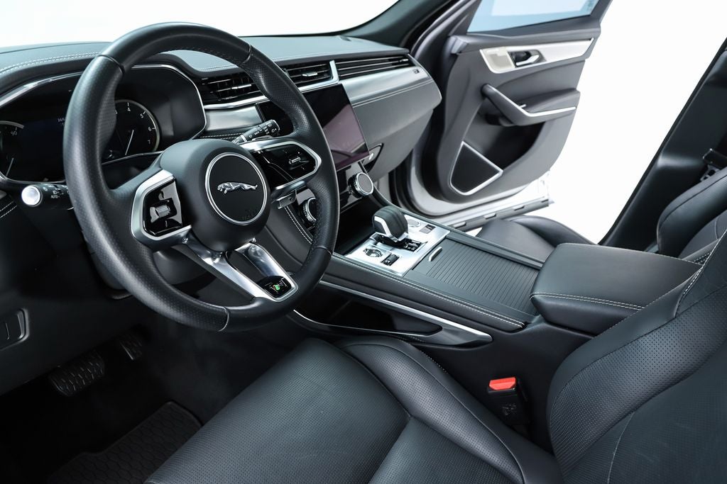 2023 Jaguar F-PACE P400 R-Dynamic S