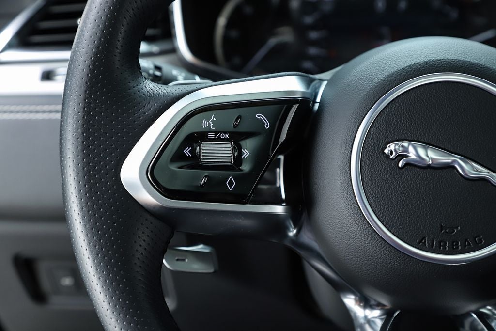 2023 Jaguar F-PACE P400 R-Dynamic S