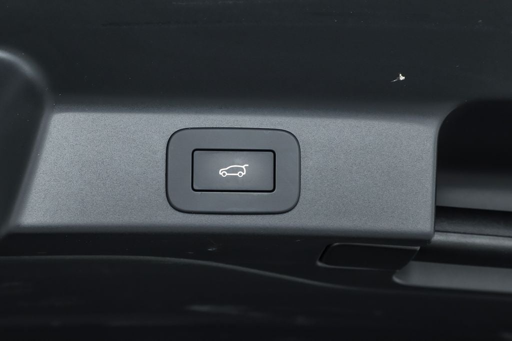 2023 Jaguar F-PACE P400 R-Dynamic S