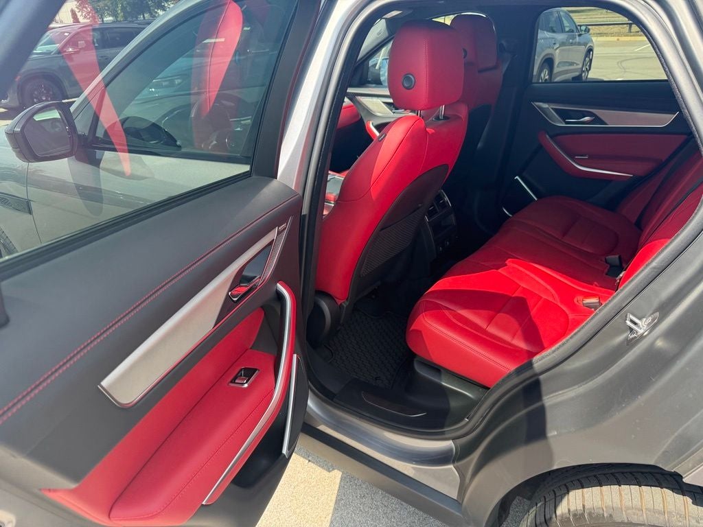 2026 Jaguar F-PACE P400 R-Dynamic S
