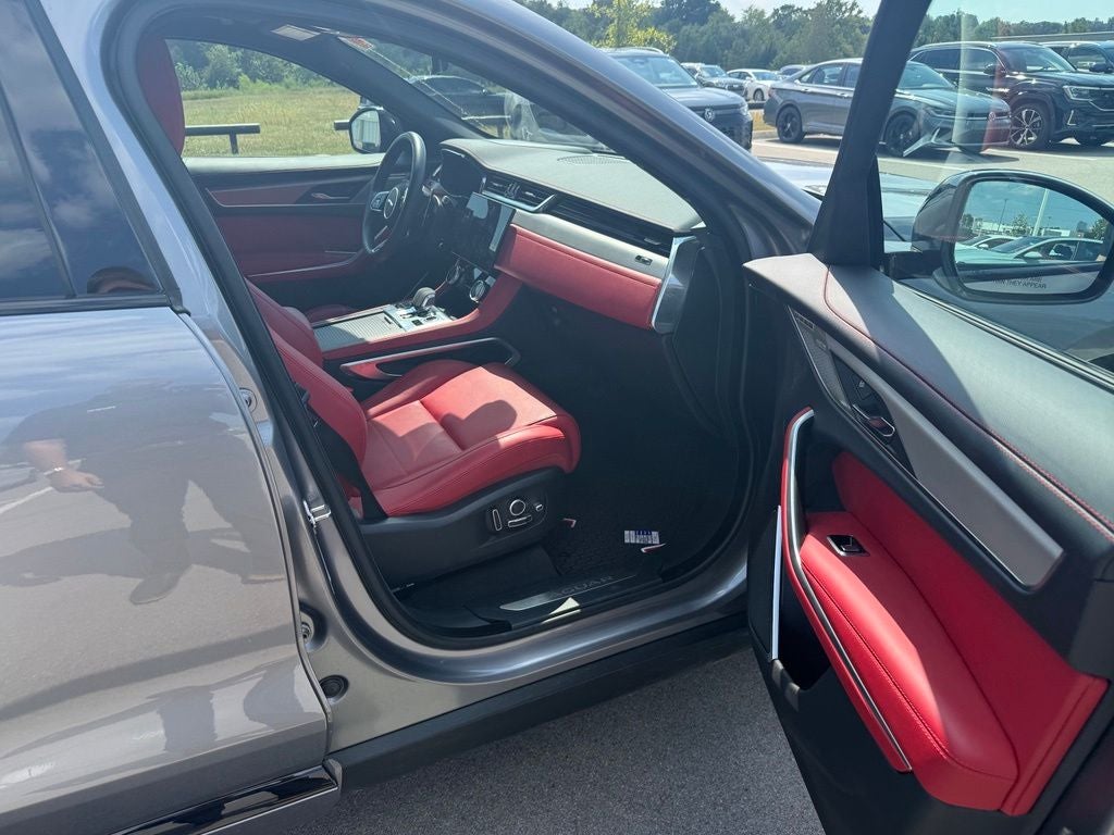 2026 Jaguar F-PACE P400 R-Dynamic S
