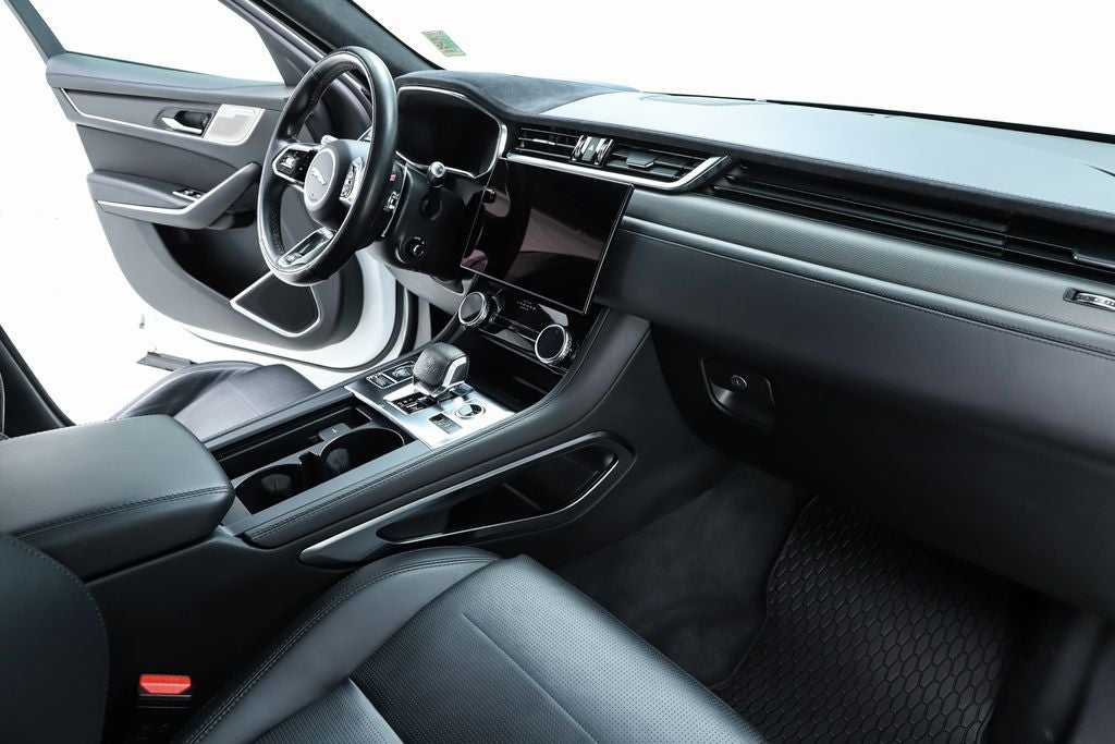 2022 Jaguar F-PACE SVR