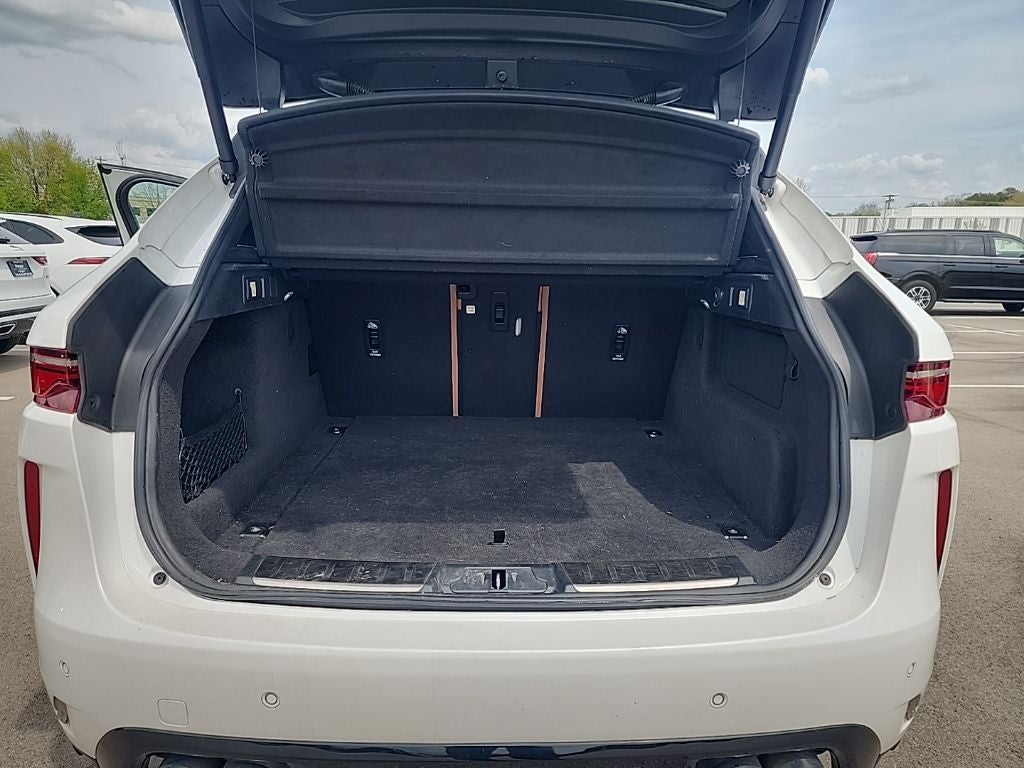 2023 Jaguar F-PACE SVR