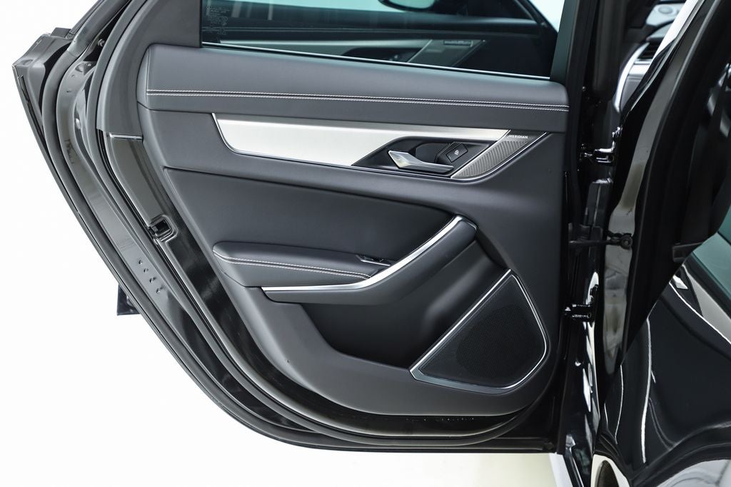 2024 Jaguar XF R-Dynamic SE