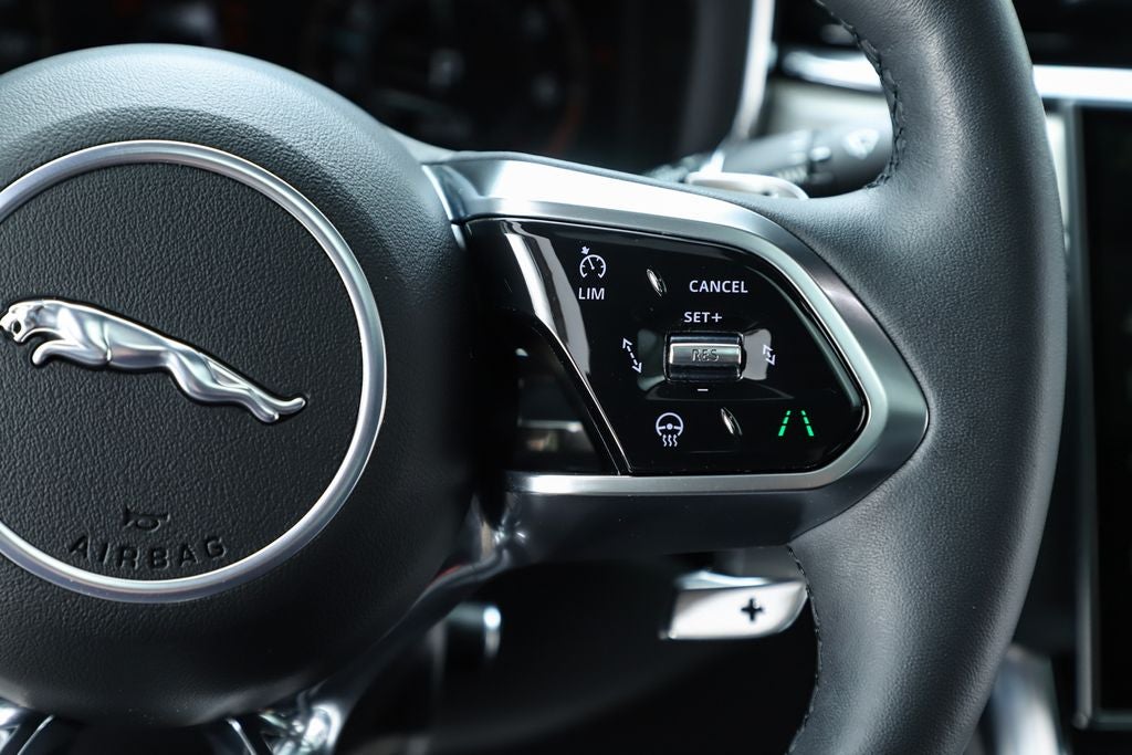 2024 Jaguar XF R-Dynamic SE