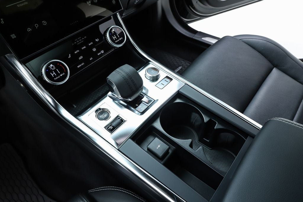 2024 Jaguar XF R-Dynamic SE