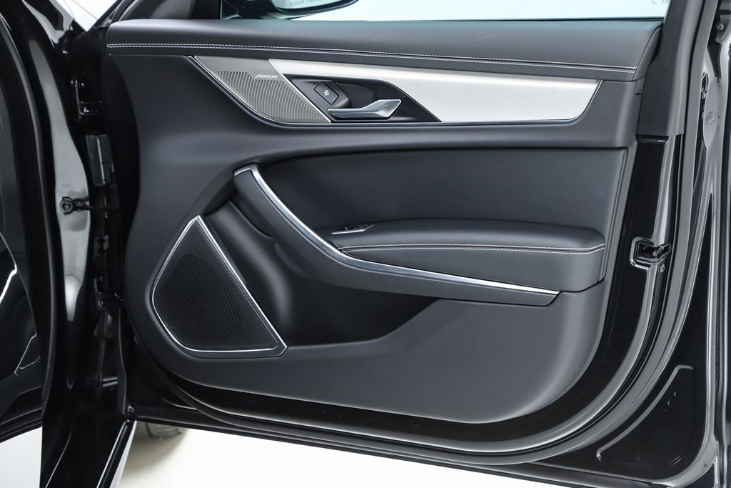 2024 Jaguar XF R-Dynamic SE