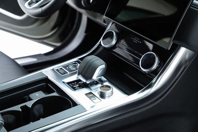 2024 Jaguar XF R-Dynamic SE