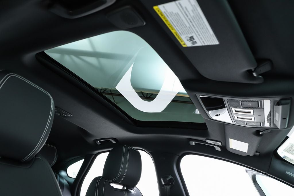 2024 Jaguar XF R-Dynamic SE