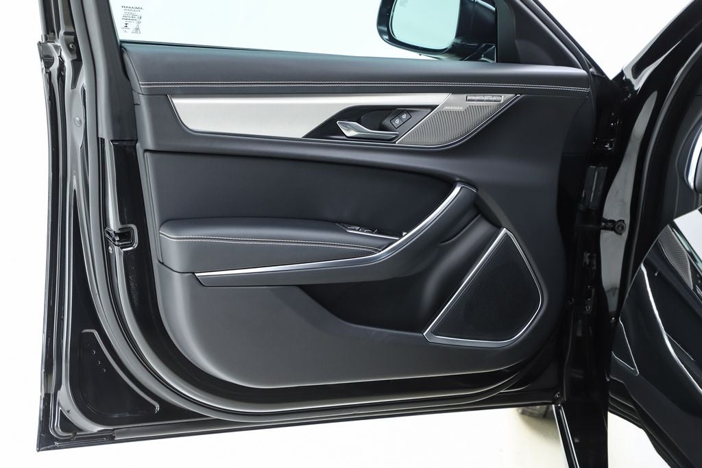 2024 Jaguar XF R-Dynamic SE