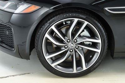 2024 Jaguar XF R-Dynamic SE