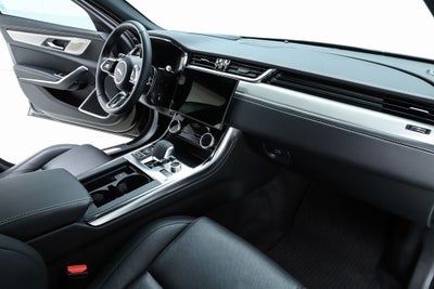 2024 Jaguar XF R-Dynamic SE