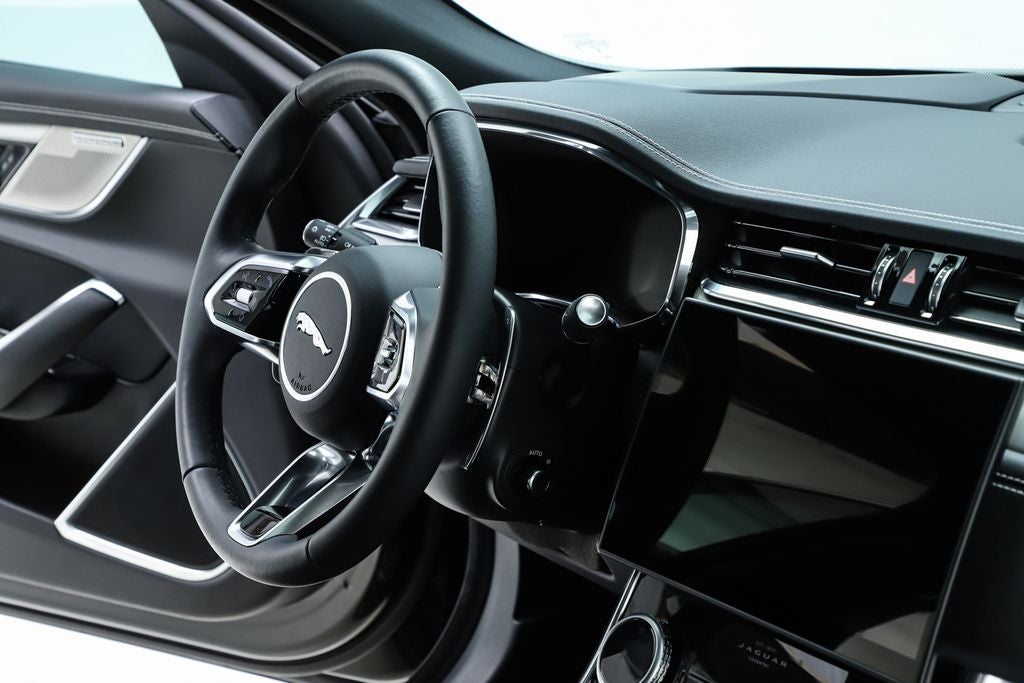 2024 Jaguar XF R-Dynamic SE