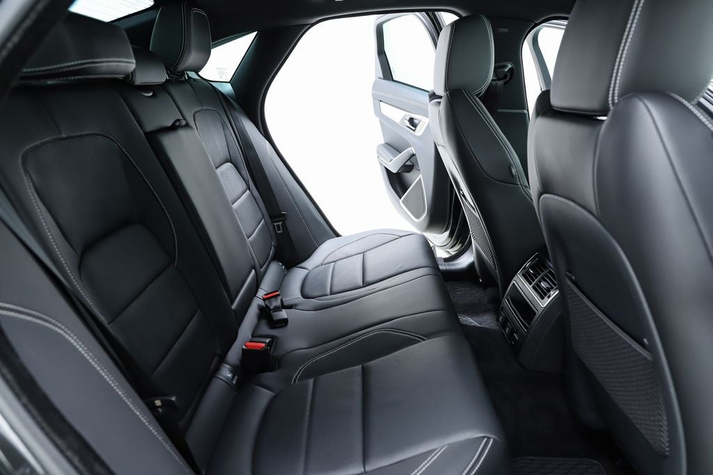 2024 Jaguar XF R-Dynamic SE