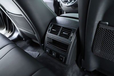 2024 Jaguar XF R-Dynamic SE