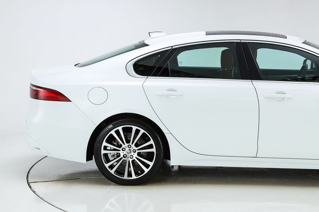 2024 Jaguar XF R-Dynamic SE