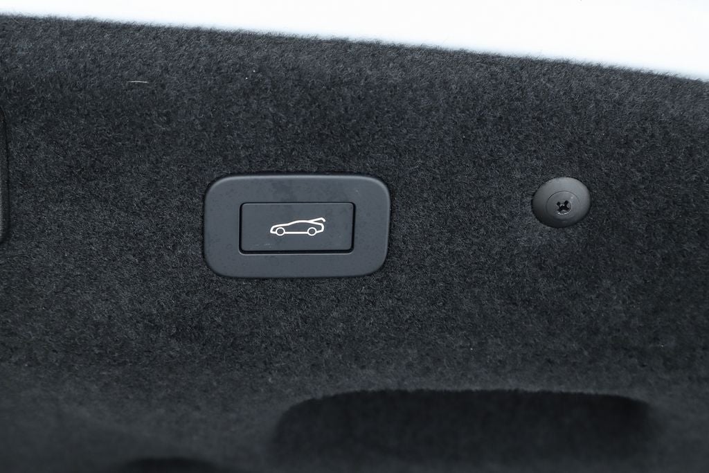 2024 Jaguar XF R-Dynamic SE