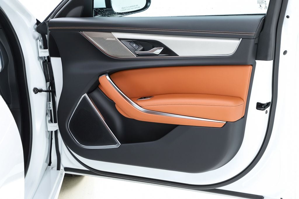 2024 Jaguar XF R-Dynamic SE