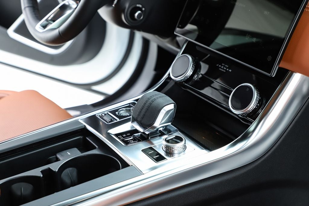 2024 Jaguar XF R-Dynamic SE