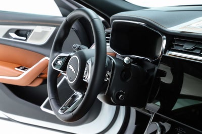 2024 Jaguar XF R-Dynamic SE