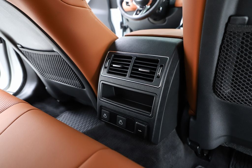 2024 Jaguar XF R-Dynamic SE