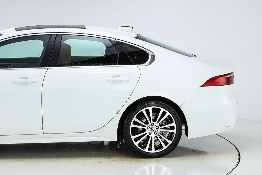2024 Jaguar XF R-Dynamic SE