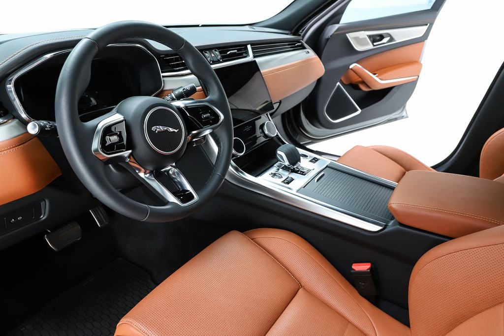 2024 Jaguar XF R-Dynamic SE