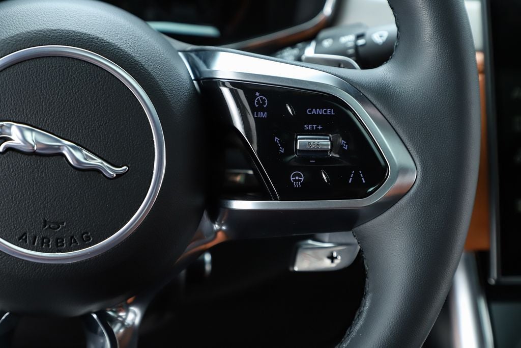 2024 Jaguar XF R-Dynamic SE