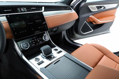 2024 Jaguar XF R-Dynamic SE