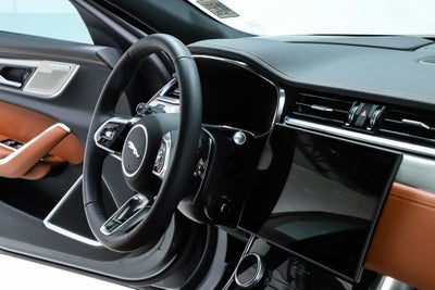 2024 Jaguar XF R-Dynamic SE